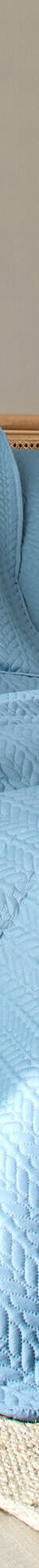 Couvre-lit matelassé microfibre motif géométrique (bleu grisé) Couvre-lit matelassé microfibre motif géométrique (bleu grisé)